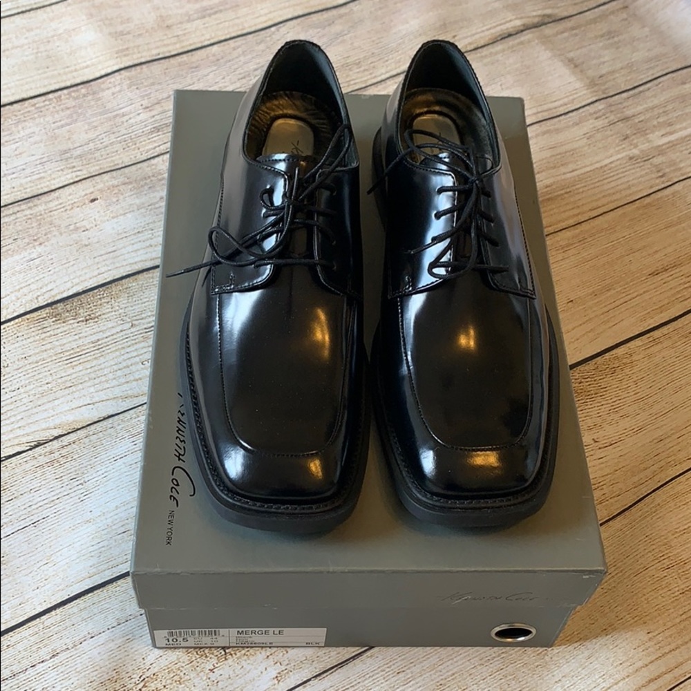 Men’s Kenneth Cole Merge dress shoes black